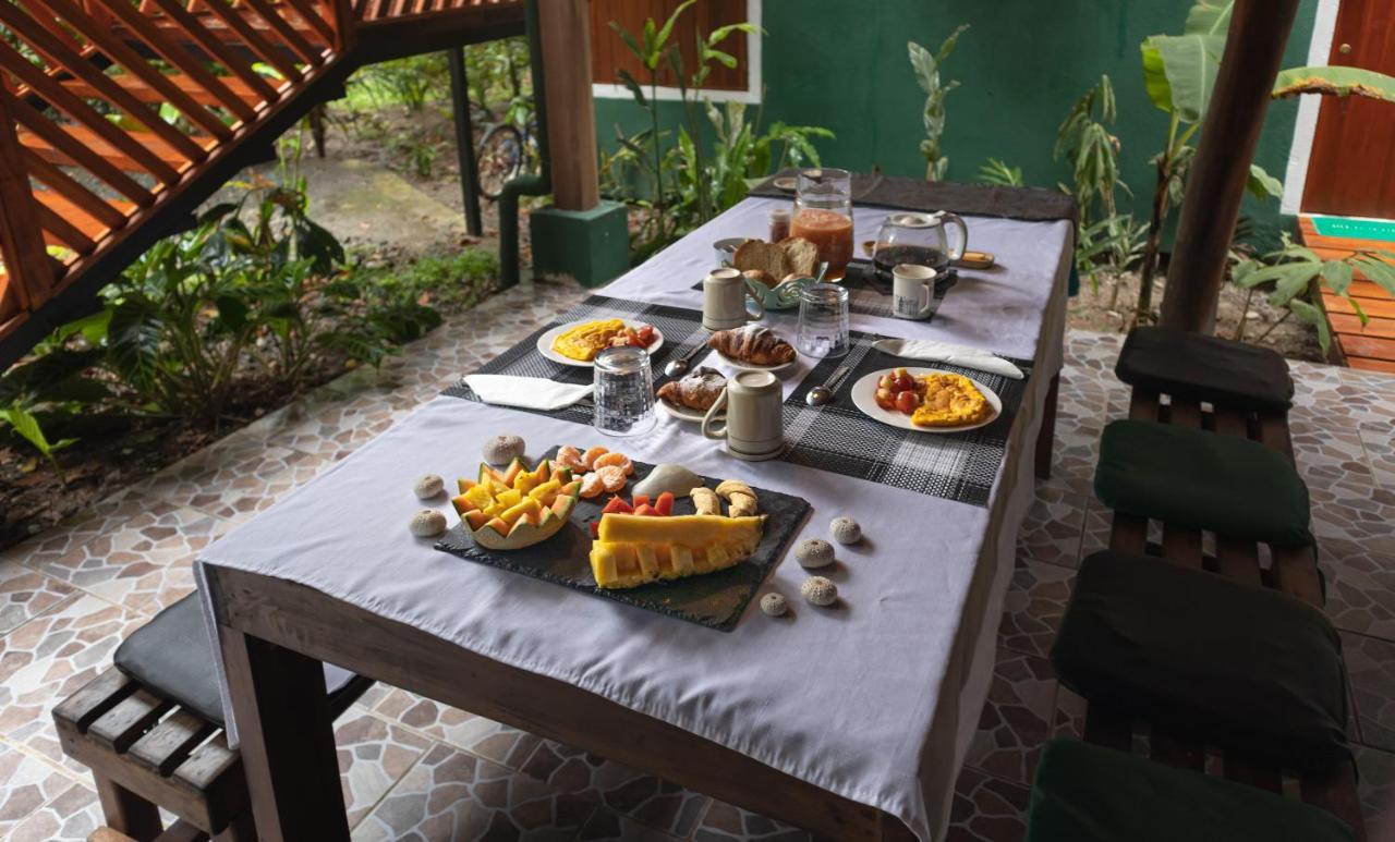 Hotel Boutique The Green Jungle House Puerto Viejo de Talamanca Exterior photo