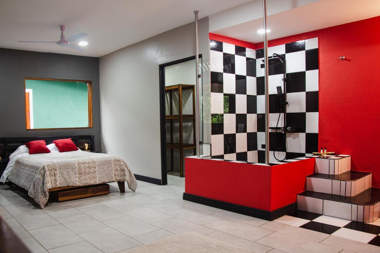 Hotel Boutique The Green Jungle House Puerto Viejo de Talamanca Exterior photo