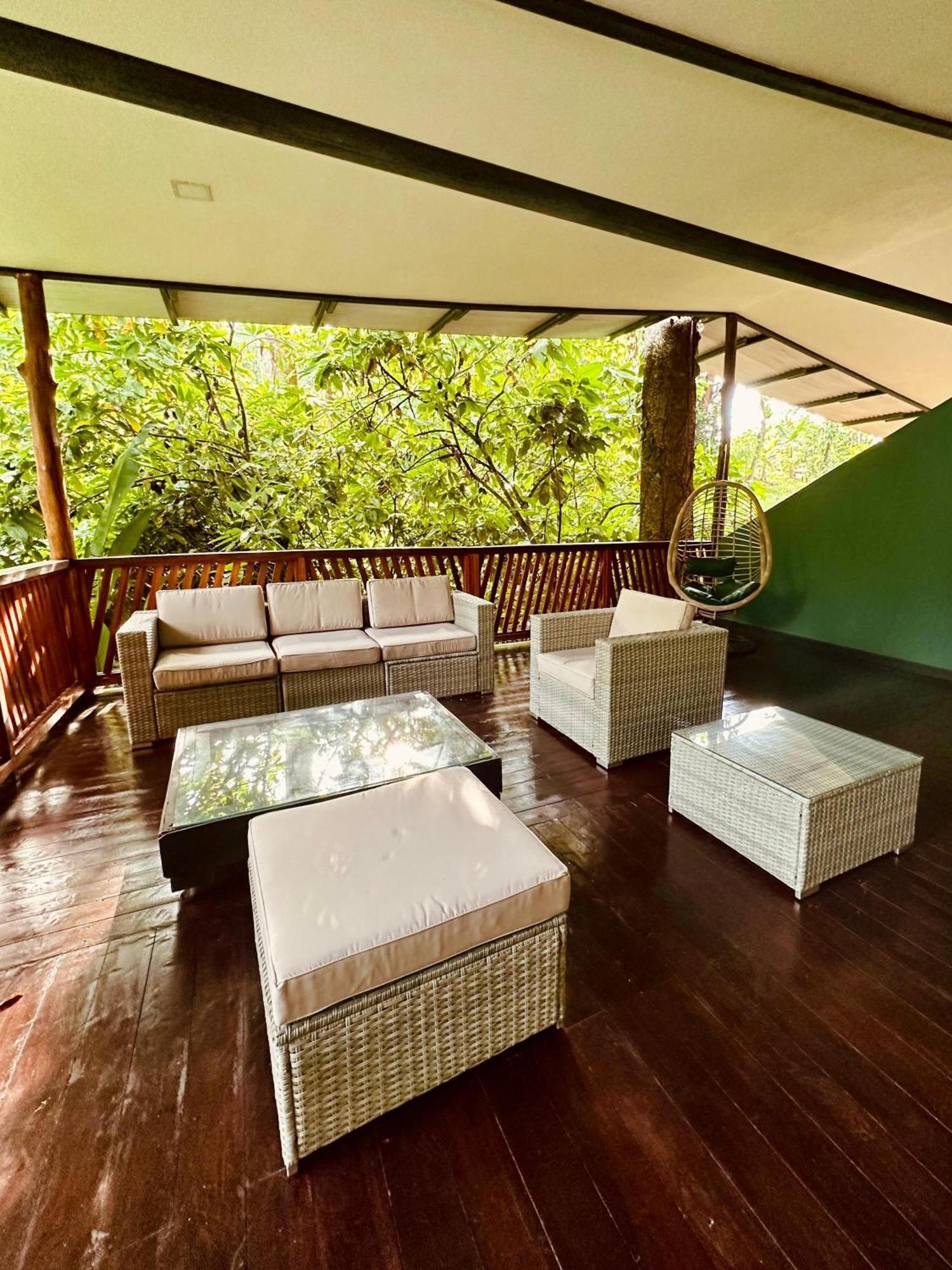 Hotel Boutique The Green Jungle House Puerto Viejo de Talamanca Exterior photo